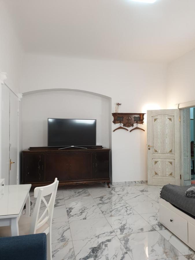 Center In Old Town Apartment *